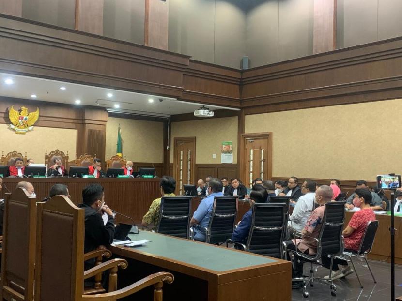 Para saksi menghadiri sidang kasus dugaan korupsi proyek pengadaan satelit slot orbit 123 derajat bujur timur (BT) di Pengadilan Negeri Tipikor Jakarta Pusat, Kamis (9/3/2023).