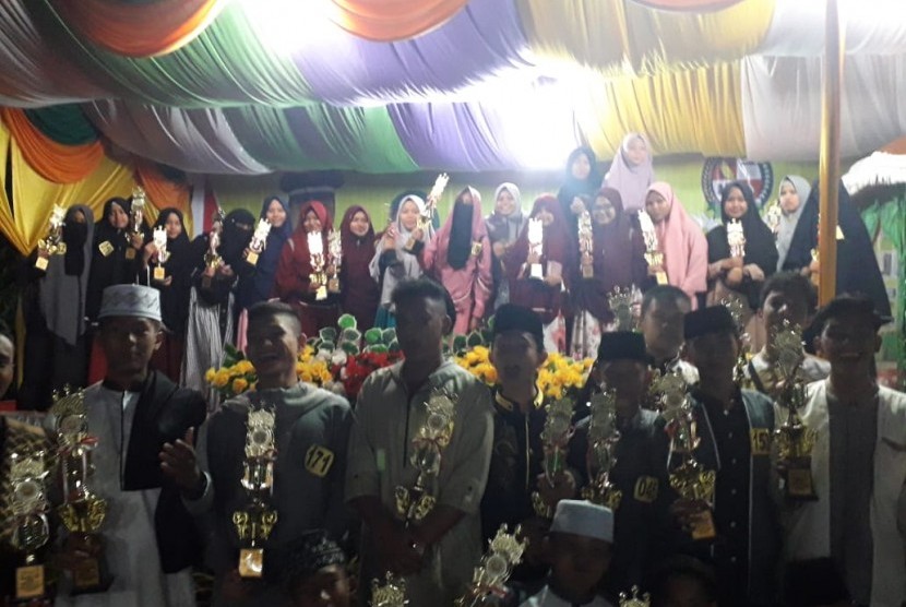 Para santri penerima beasiswa BMH memborong prestasi juara di ajang MTQ ke-7 Desa Bandar Labuhan, Deli Serdang.