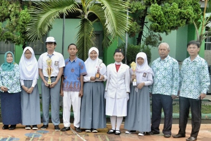 Para siswa berprestasi dari SMAN 12 Jakarta (bagian ke-2).