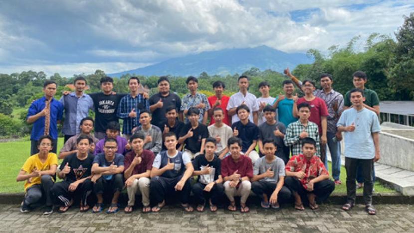 Para siswa perain Beasiswa Anak Teladan Indonesia (BATI).