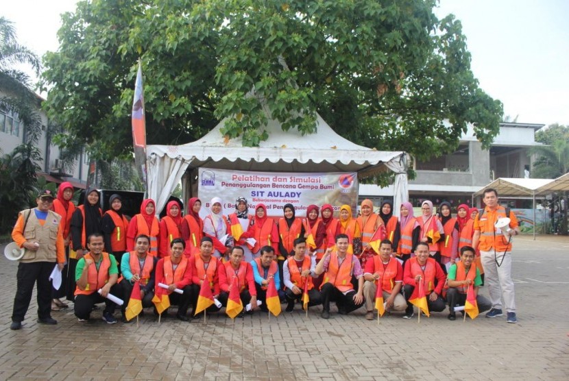  Sekolah Islam Terpadu  Aulady Latih Siswa Siap Siaga 