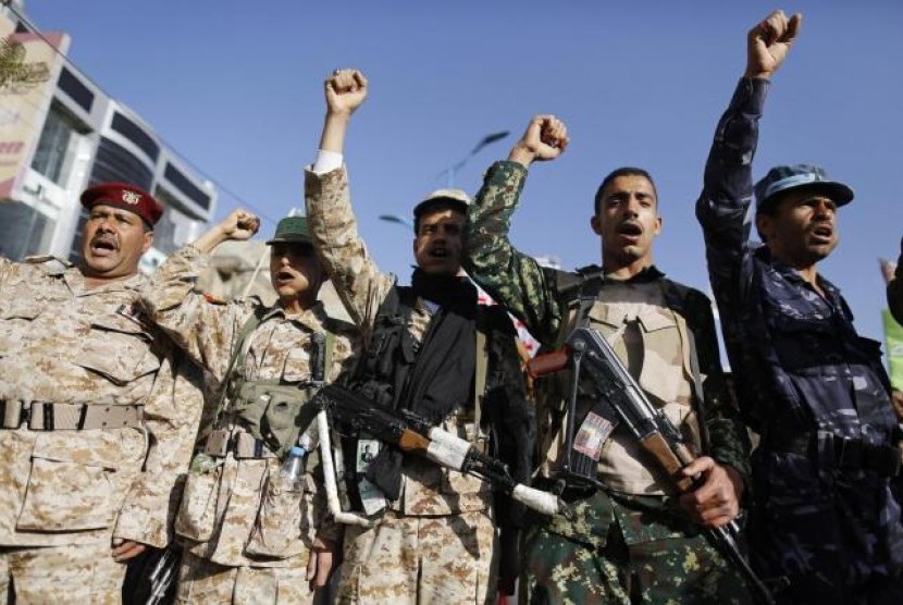 Para tentara Houthi yang menguasai Yaman.