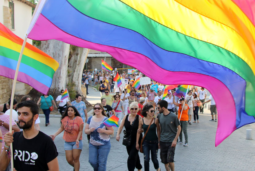Parade kelompok homoseksual.