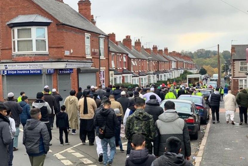 Parade Muslim Inggris sambut Maulid Nabi SAW.