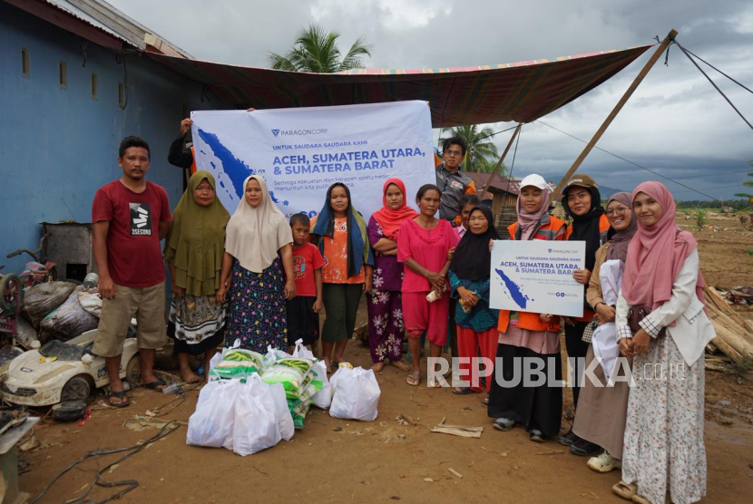 Paragon Corp Melalui Rumah Zakat Salurkan Sembako untuk Warga Terdampak Banjir di Tapanuli Tengah