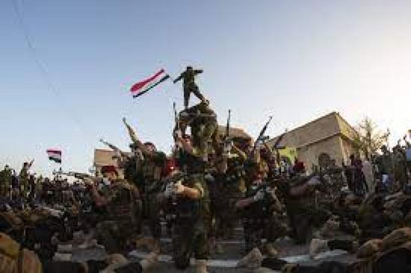 paramiliter Hashd al-Shabi Irak berkumpul di Baghdad 