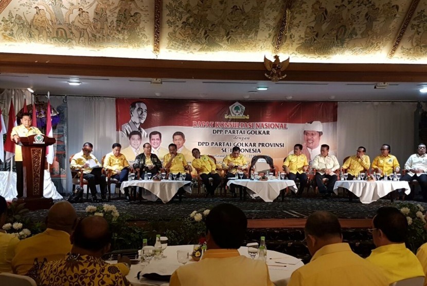 Partai Golkar menyelenggarakan rapat konsultasi nasional yang dihadiri oleh ketua dan sekretaris DPD Provinsi seluruh Indonesia di Hotel Inna Grand Bali Beach Hotel Sanur Bali, 21-22 Maret 2017 