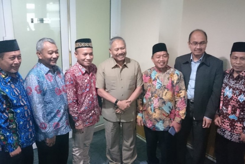 Partai PKS perkenalkan ketiga Cawagub DKI Jakarta ke DPRD Fraksi Demokrat, di Kantor DPRD DKI Jakarta, Selasa (22/1). 