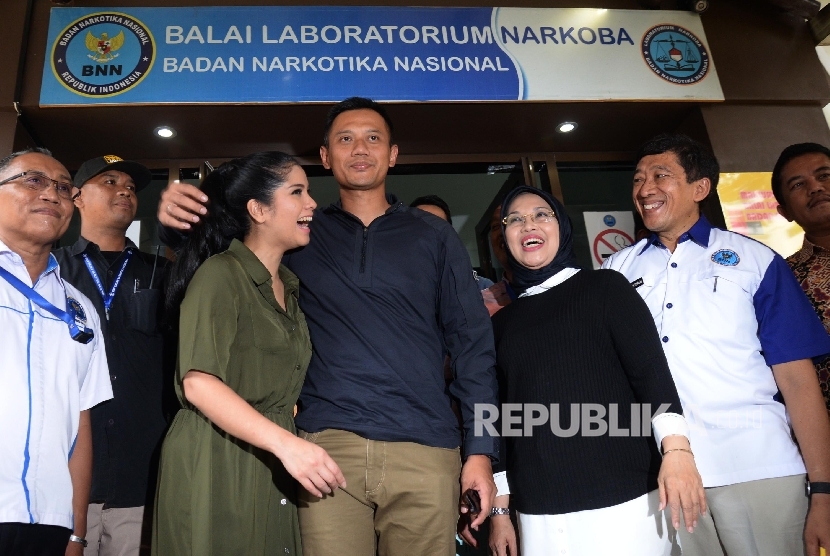 Pasangan bakal calon gubernur dan calon wakil gubernur DKI Jakarta Agus Harimurti Yudhoyono dan Sylviana Murni
