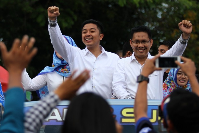 Wali Kota Kendari terpilih, Adriatma Dwi Putra (kiri) dan Wakil Wali Kota Kendari Sulkarnain.