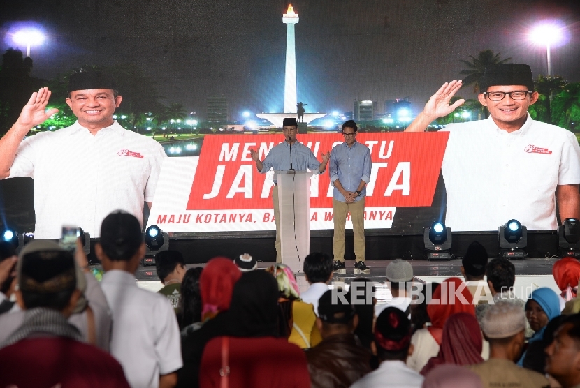 Pasangan Cagub-Cawagub DKI Jakarta terpilih Anies Baswedan-Sandiaga Uno