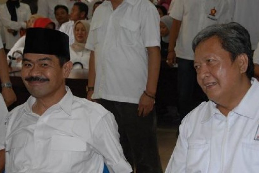 Pasangan cagub independen Pemilukada Lampung, Amalsyah (kiri) dan Gunadi
