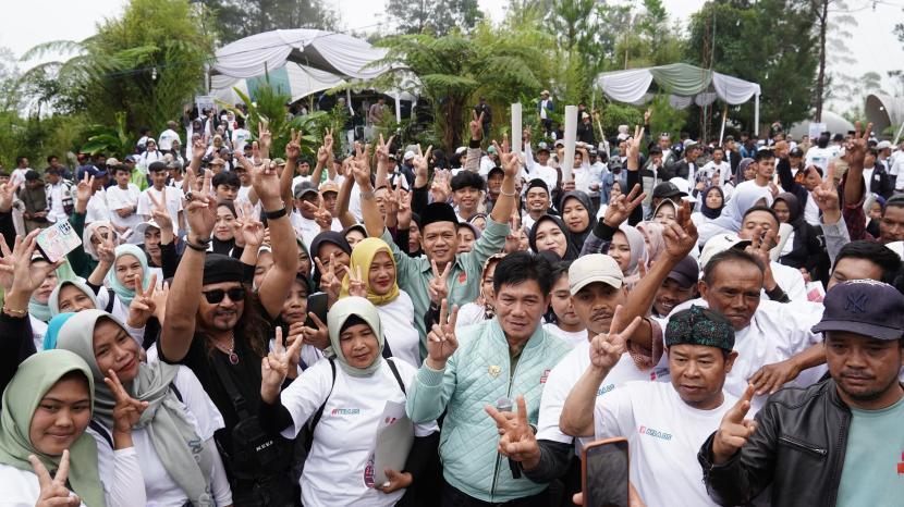 Pasangan Calon Bupati dan Wakil Bupati Bandung nomor urut 2, Dadang Supriatna-Ali Syakieb, menargetkan kemenangan telak di wilayah Pacira pada gelaran Pilkada Kabupaten Bandung 27 November 2024 mendatang.