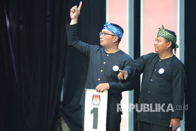 Pasangan calon gubernur dan wakil gubernur Jawa Barat, Ridwan Kamil dan Uu Ruzhanul Ulum