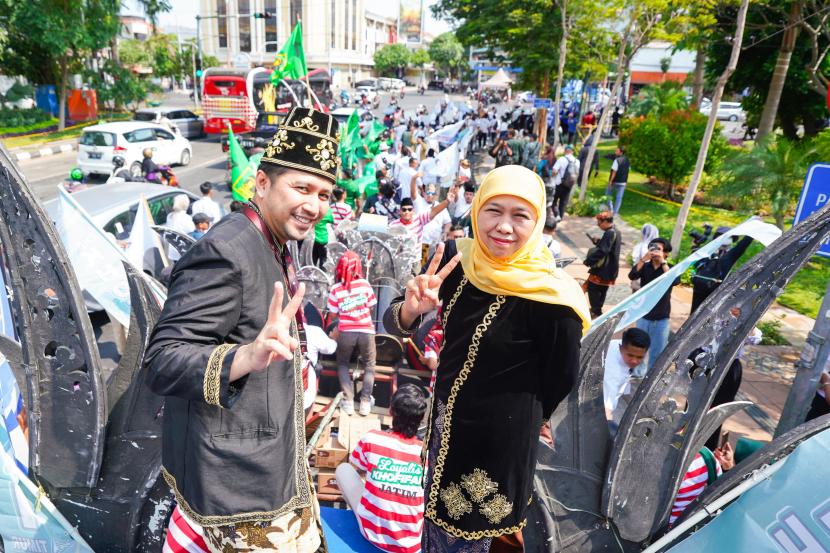 Pasangan Calon Gubernur dan Wakil Gubernur Jawa Timur, Khofifah Indar Parawansa dan Emil Elestianto Dardak. 