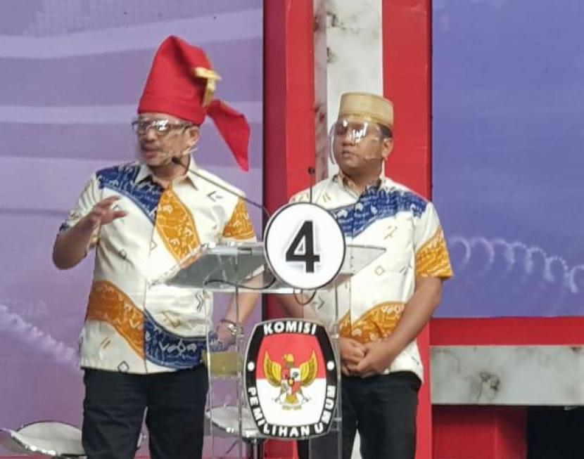 Pasangan calon nomor urut 4, Irman Yasin Limpo dan Andi Zunnun Armin NH, menyampaikan program-programnya dalam memberantas narkoba.