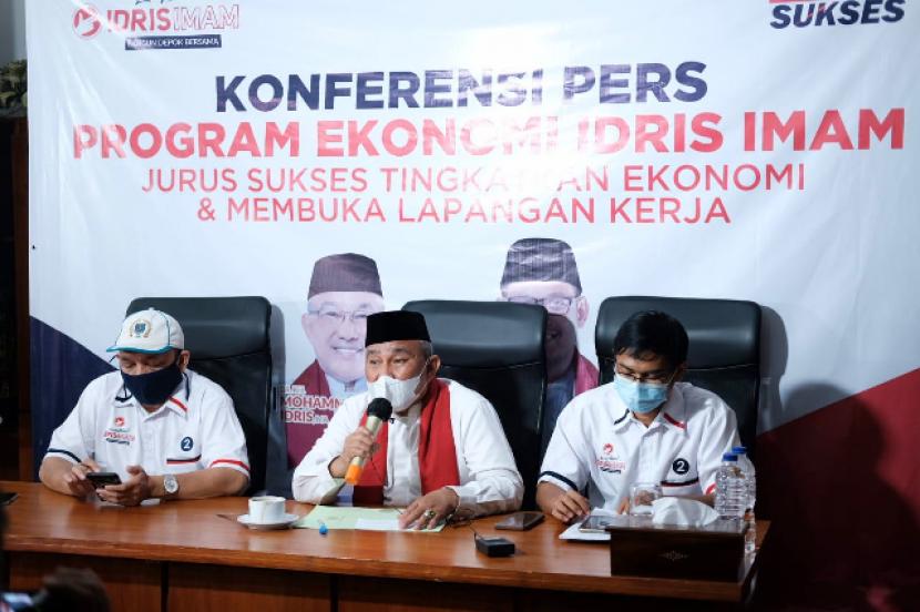 Wali Lota Depok Dr KH Mohammad Idris dan Wakil wali kota Depok Ir H Imam Budi Hartono resmi ditetapkan oleh KPU Kota Depok, Kamis (21/1)