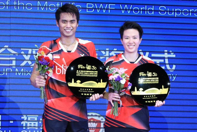 Pasangan ganda campuran Indonesia, Tontowi Ahmad/Liliyana Natsir meraih gelar juara di Cina Open Super Series Premier 2016, Ahad (20/11).