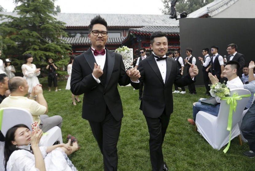 Pasangan gay menikah di Cina