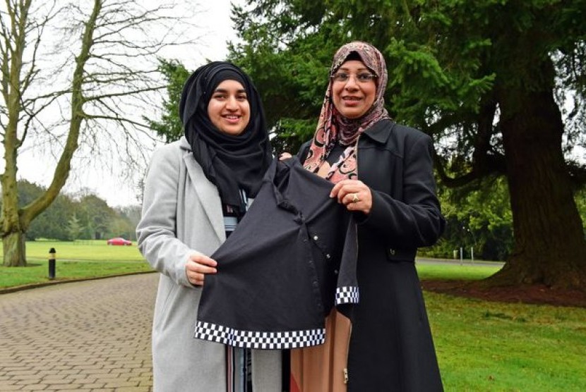 Pasangan ibu dan anak, Shafqat (50 tahun) dan Aleena Rafi (19), tengah bersiap menjadi polwan pertama di Skotlandia yang menggunakan hijab saat bertugas.