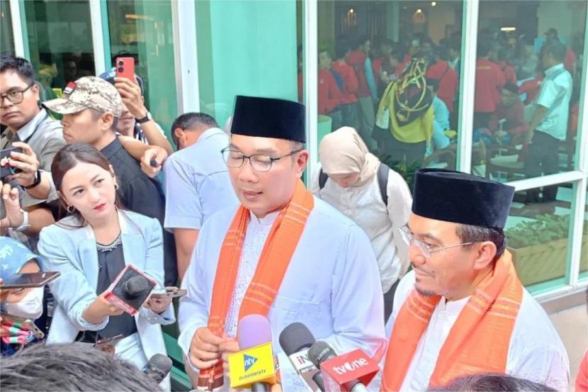 Pasangan M Ridwan Kamil (RK) dan Suswono resmi mendaftarkan diri sebagai calon gubernur dan wakil gubernur (cagub-cawagub) DKI Jakarta pada Rabu (28/8/2024).