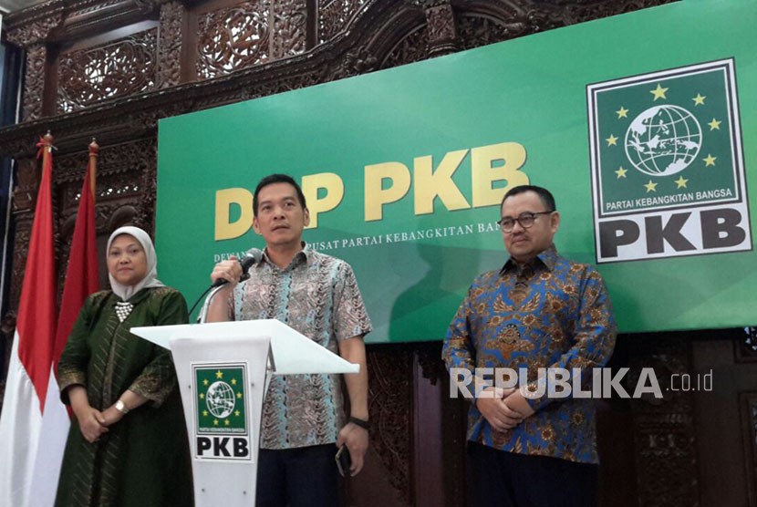 Pasangan Sudirman Said-Ida Fauziah resmi didukung Partai Kebangkitan Bangsa (PKB) di Pilgub Jateng 2018. Pasangan dideklarasikan politikus PKB sekaligus mantan Menteri Desa dan PDTT, Marwan Jafar di Kantor DPP PKB, Jakarta, Selasa (9/1). 