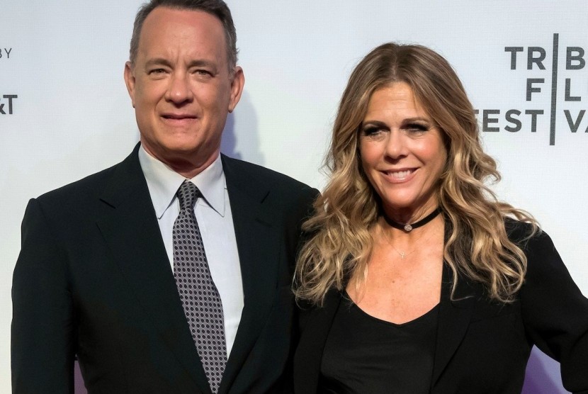 Aktor Tom Hanks bersama dengan istrinya, Rita Wilson dikabarkan telah kembali ke Amerika Serikat (Foto: Pasangan Tom Hanks dan Rita Wilson)