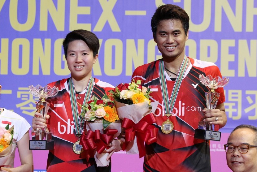Pasangan Tontowi Ahmad/Liliyana Natsir menjadi juara di turnamen Hong Kong Open Super Series 2016, Ahad (27/11).