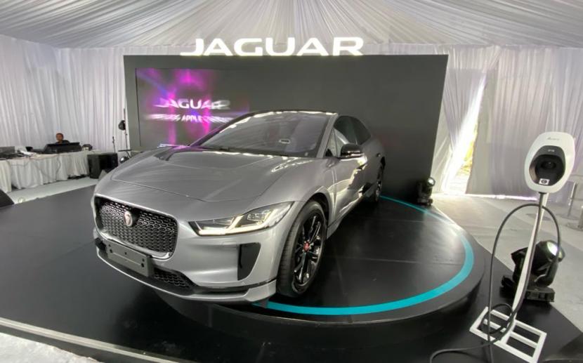 Pasar mobil listrik Tanah Air mulai diramaikan oleh Jaguar I-PACE yang dipasarkan dengan harga sekitar Rp 3 miliar. 