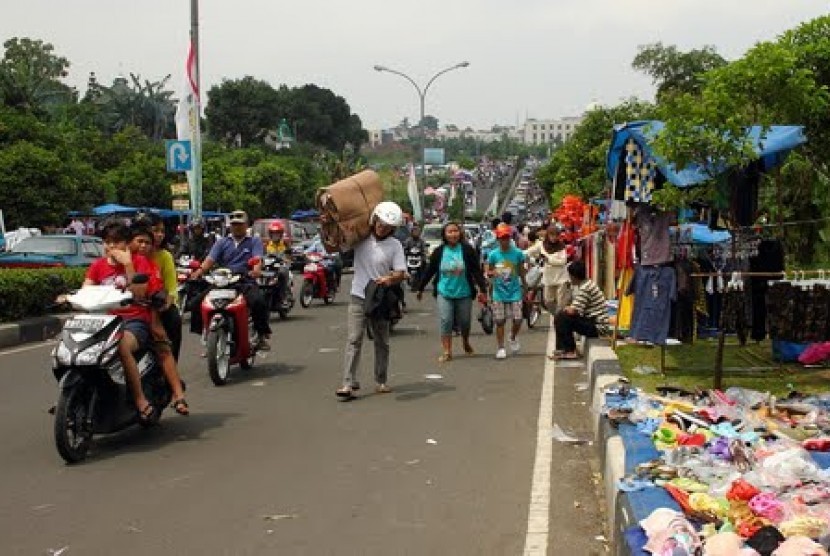 Pasar tumpah Juanda Depok