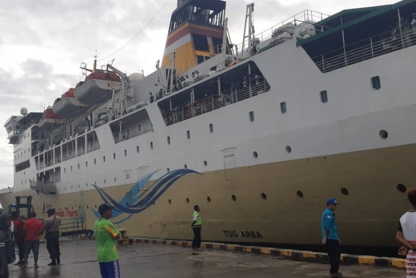 Pasca-unjuk rasa tiga pelabuhan di antaranya Pelabuhan Jayapura, Pelabuhan Sorong, dan Pelabuhan Manokwari telah kembali melayani aktivitas kepelabuhanan sejak dini hari tadi.