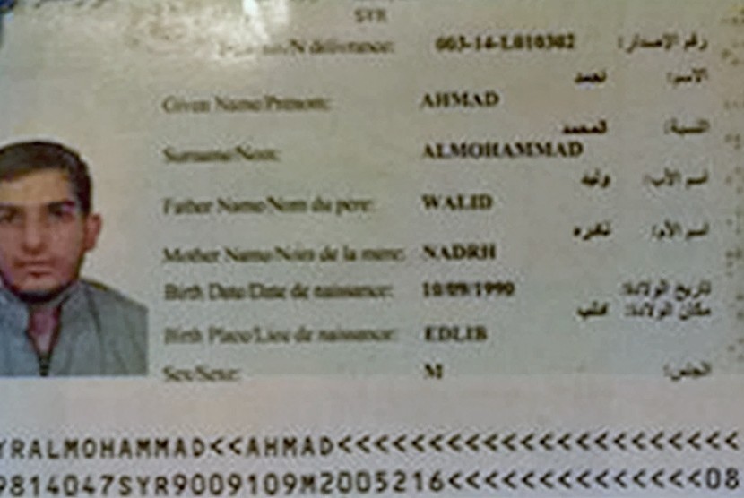 Paspor milik imigran Suriah bernama Ahmed al Mohammad.