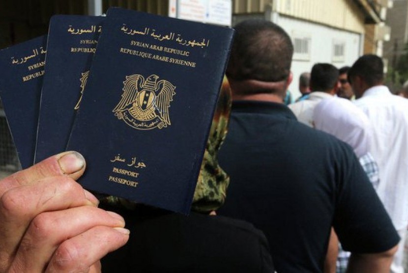 Paspor palsu disuga milik pelaku penyerangan Paris.