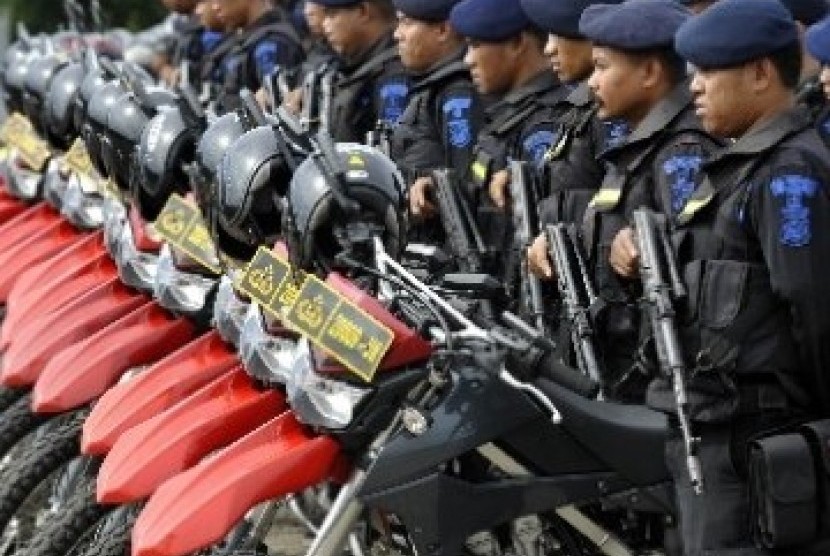Pasukan Brimob (ilustrasi), Survei Indikator Politik Indonesia sebut kepercayaan terhadap Polri membaik 