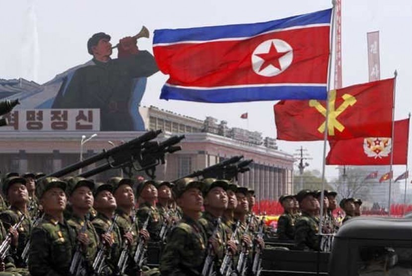   Pasukan Korea Utara saat parade militer di lapangan Kim Il Sung, Pyongyang, Korea Utara.