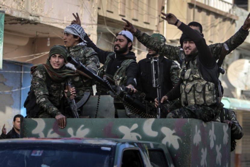 Pasukan Kurdi yang bertempur melawan militan ISIS.