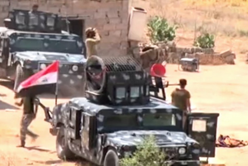 Pasukan tentara Irak saat kontak senjata dengan gerakan ISIS (ilustrasi).