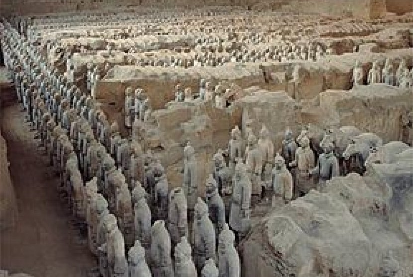 Pasukan terakota Kaisar Qin Shihuang. 
