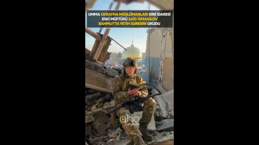 Pasukan Ukraina membaca Alquran