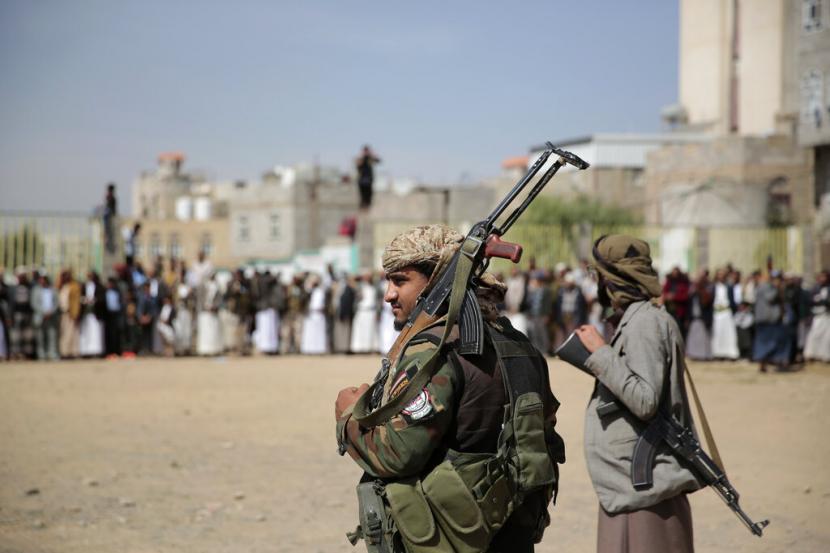 Pasukan Houthi Ilutrasi. Houthi buka 57 kamp musim panas di Sanaa yang diklaim untuk pelatihan agama 
