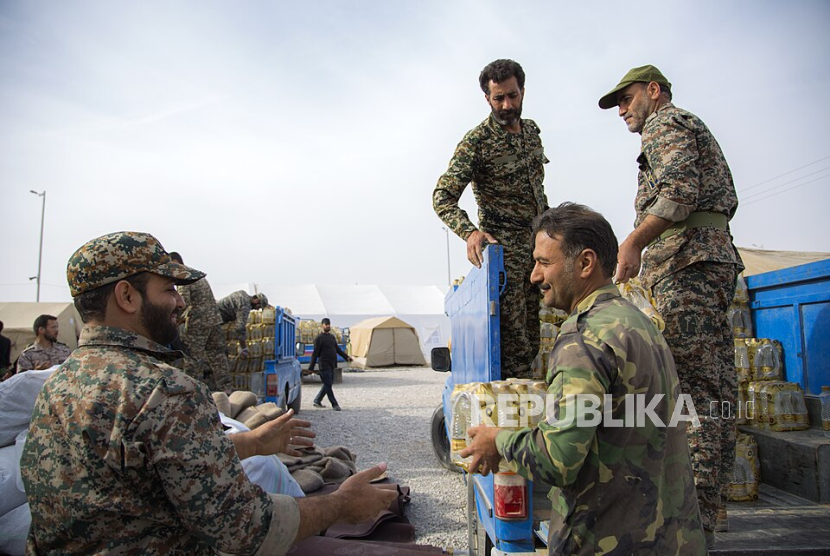 Pasukan Basij Redakan Kerusuhan di Teheran