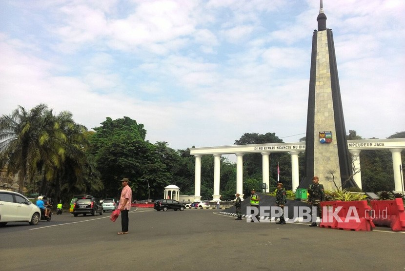 Suasana Tugu Kujang yang menjadi ikon Kota Bogor. 