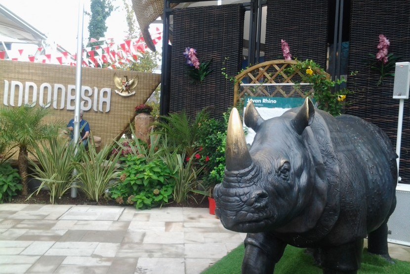 Patung Badak Jawa menjadi ikon Paviliun Indonesia di Milan Expo 2015 pada Jumat (15/8).