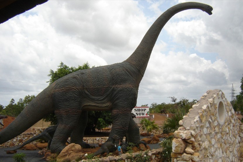 Patung Brontosaurus. Ilustrasi