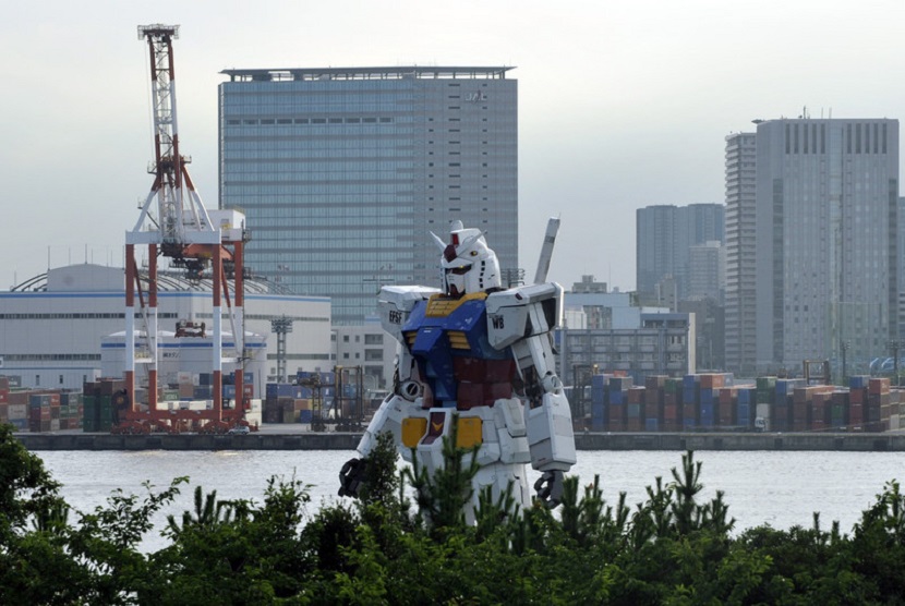 Patung Gundam setinggi 18 meter ada di Tokyo, Jepang