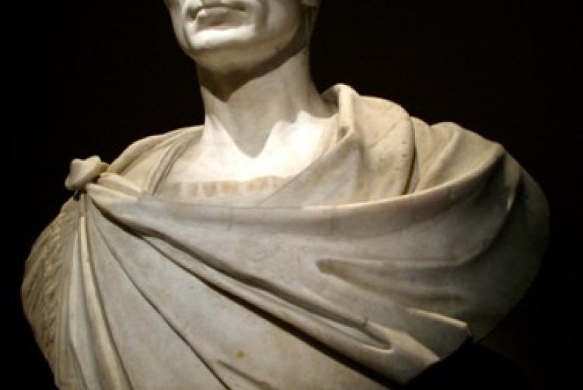 Patung Julius Caesar