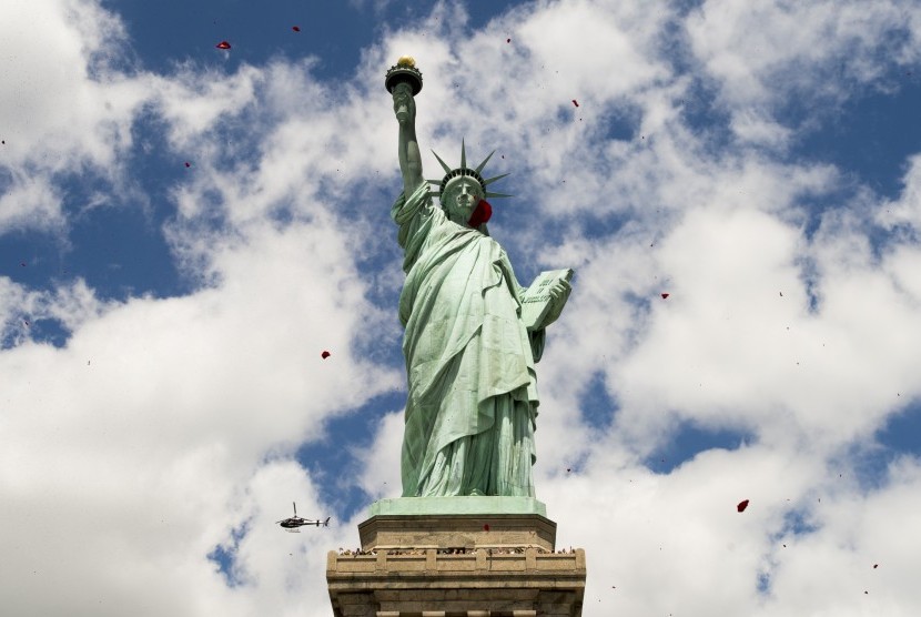 Patung LIberty, salah satu obyek wisata di Amerika Serikat.