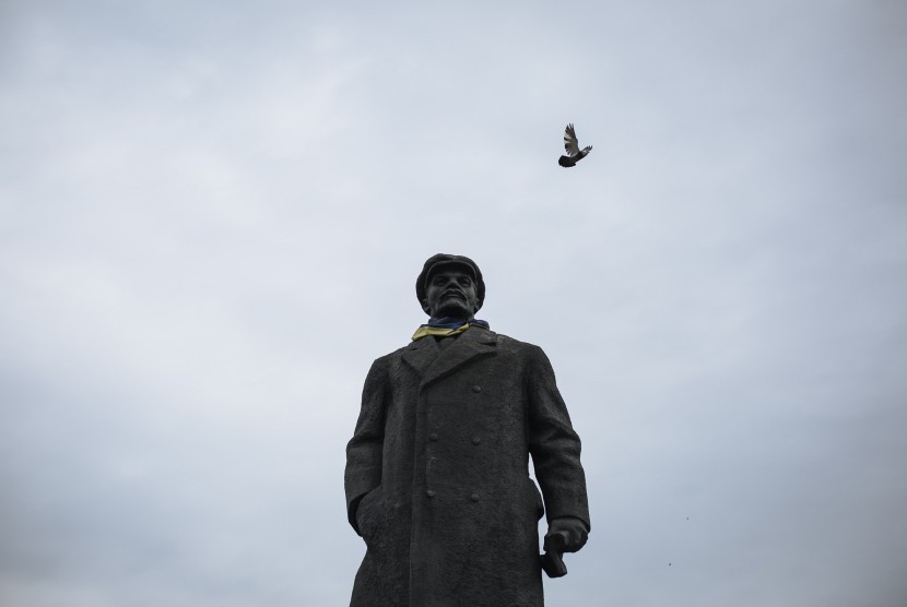 Patung mantan pemimpin Uni Soviet, Vladimir Lenin. ilustrasi