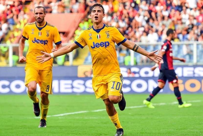 Paulo Dybala (kanan).