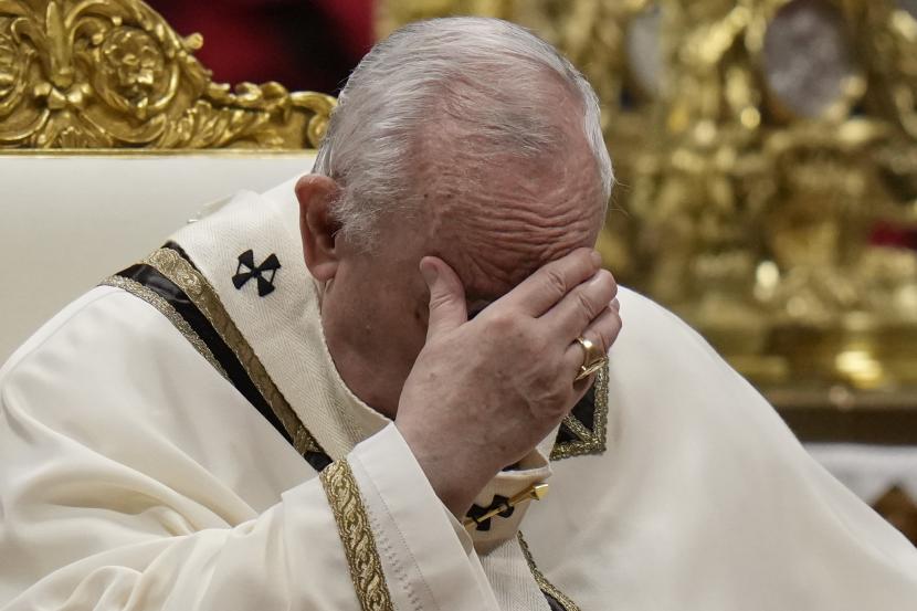 Paus Fransiskus mengatakan, perang di Ukraina merupakan tindak kejahatan dan kekejian, karena mengorbankan warga sipil. 